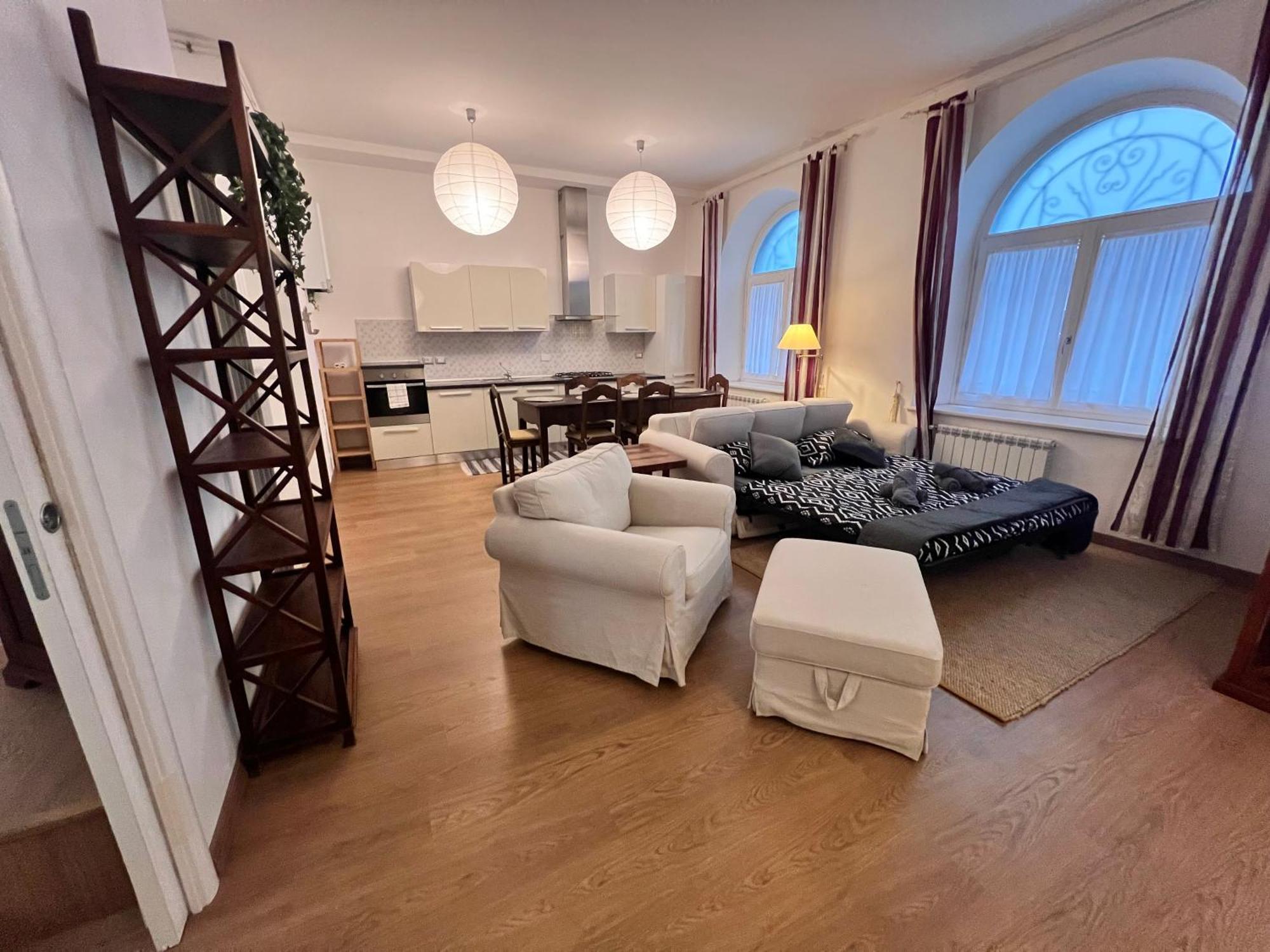 Loft With Private Parking Apartment ตรีเอสเต ภายนอก รูปภาพ