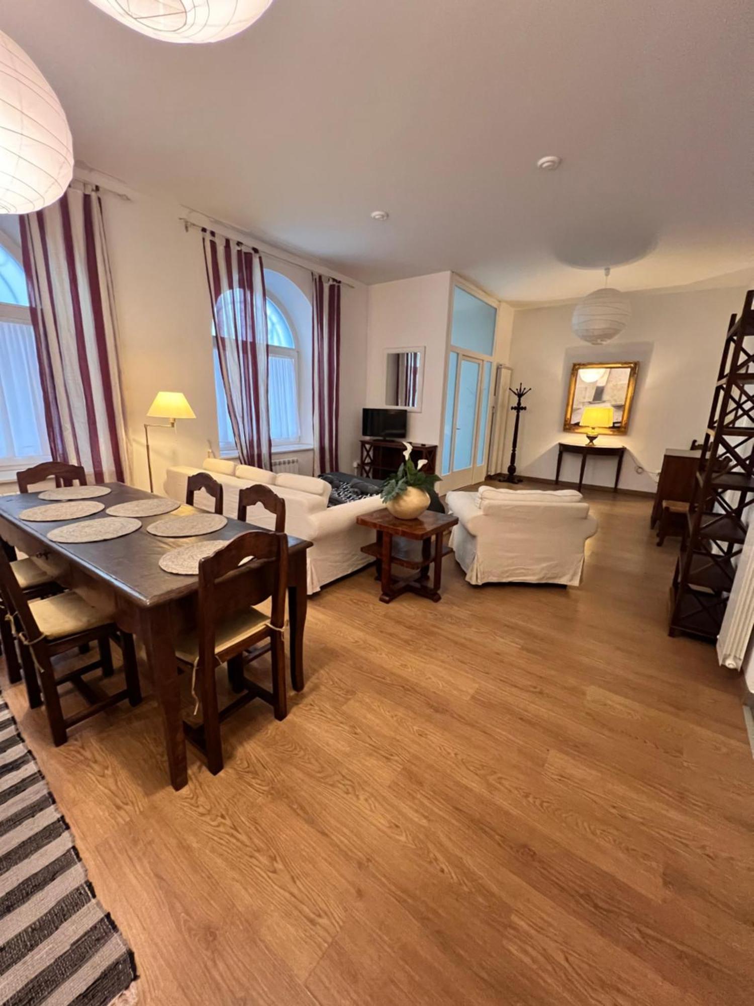 Loft With Private Parking Apartment ตรีเอสเต ภายนอก รูปภาพ